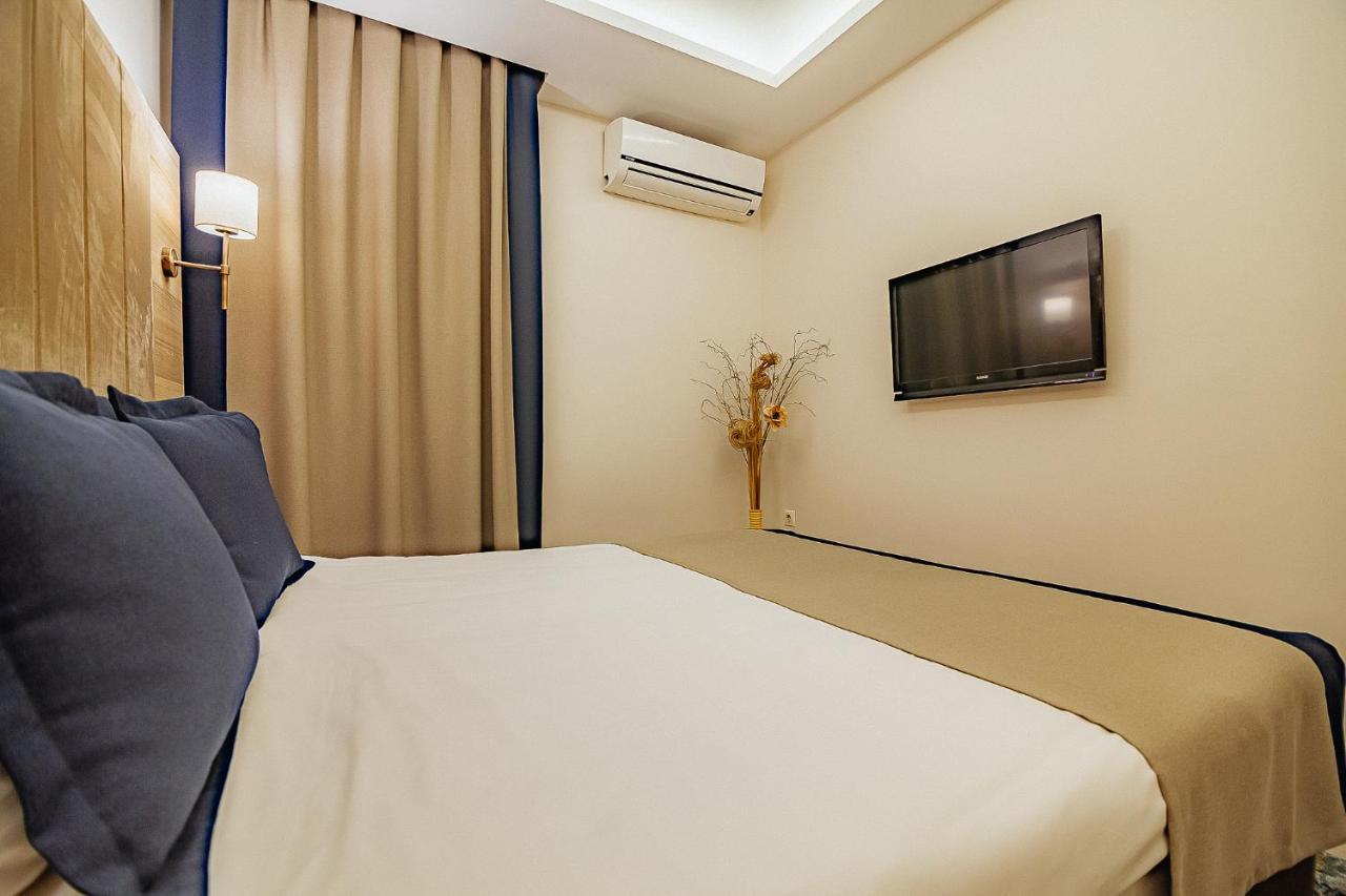 Two Connecting Double Rooms