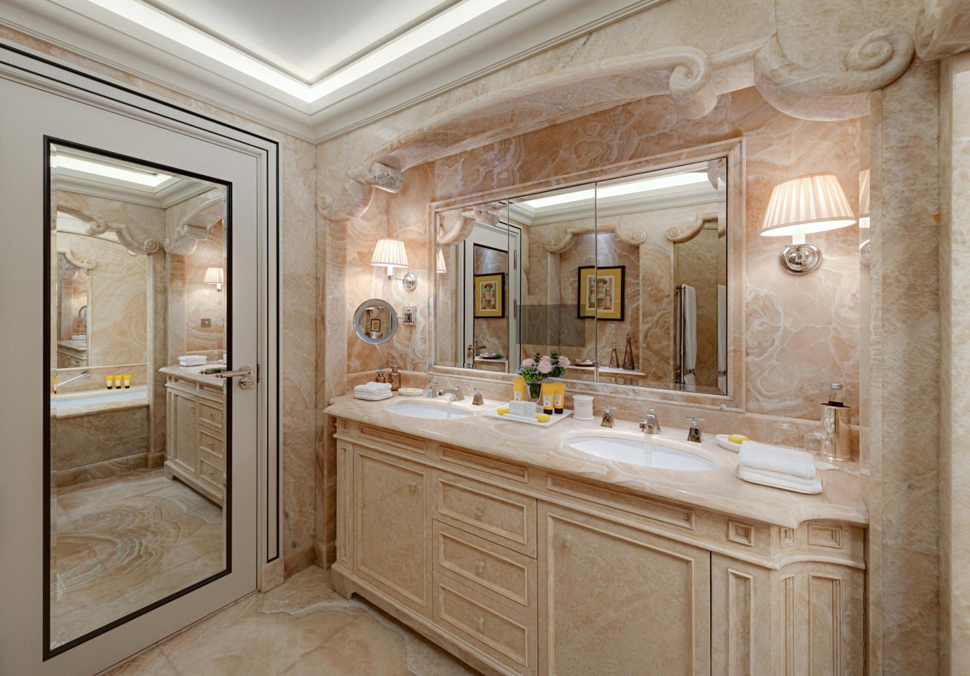 Haseki Sultan Suite