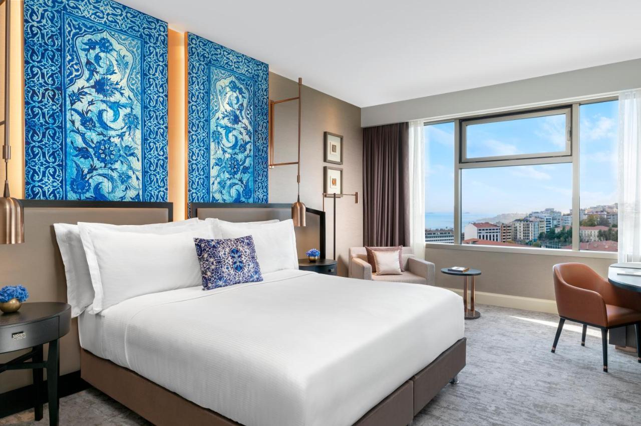 King Room with Partial Bosphorus View,1356303761:JPEG