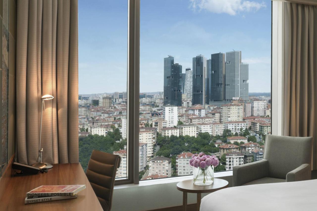 Habitación Doble Executive con vistas a la ciudad y acceso al club lounge