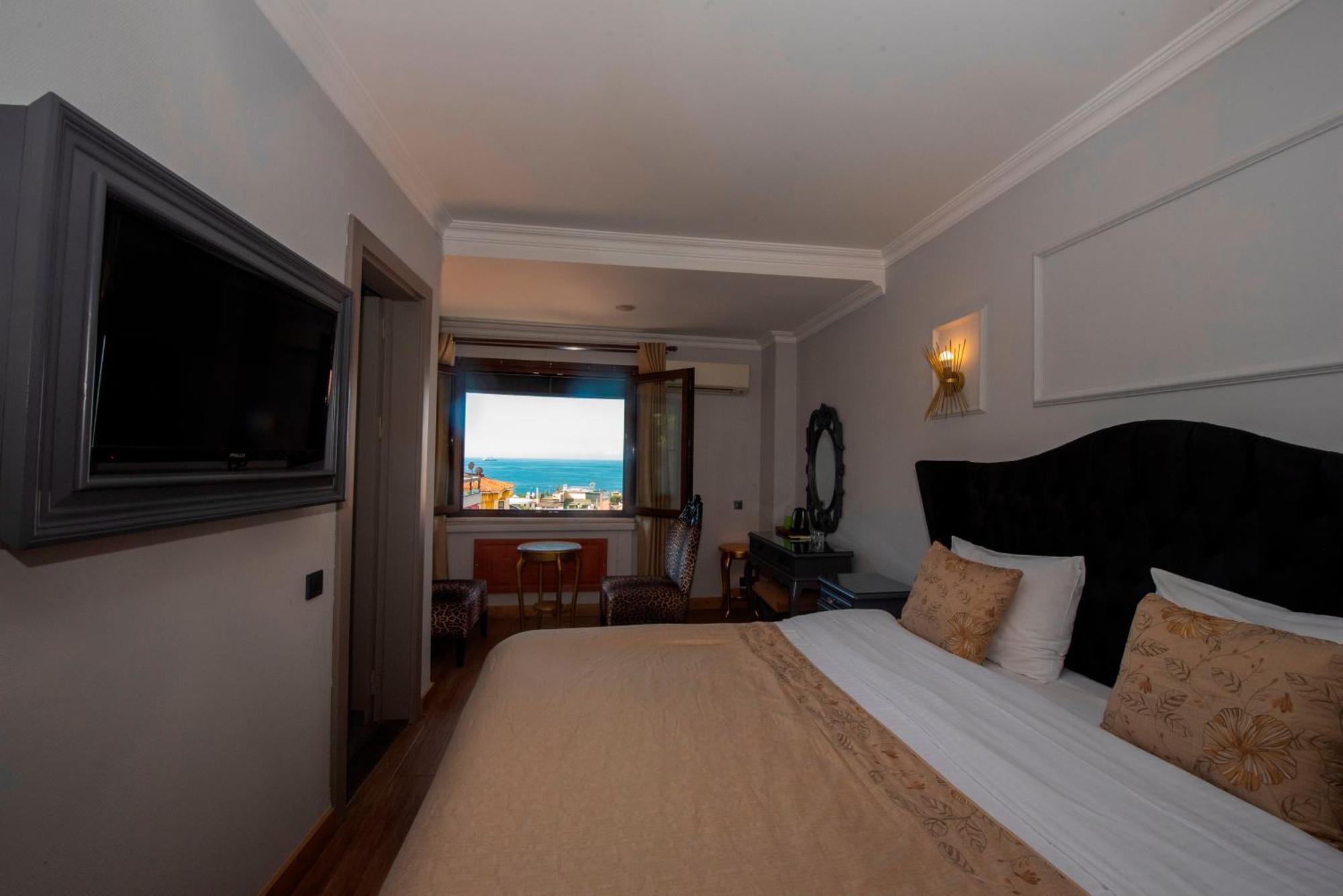 Deluxe Double or Twin Room,1586821199:JPEG