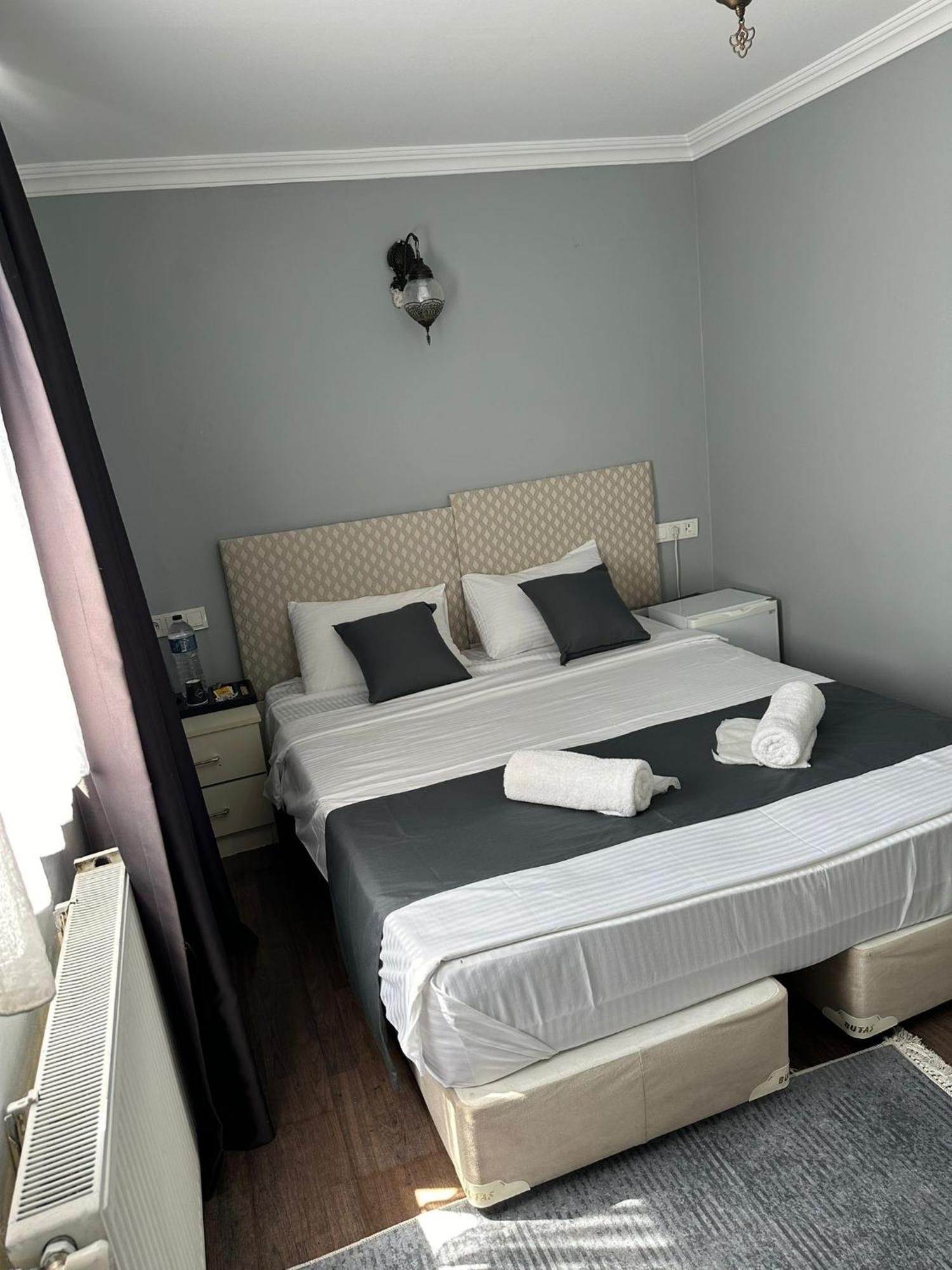 Standard Double Room,1588160168:JPEG