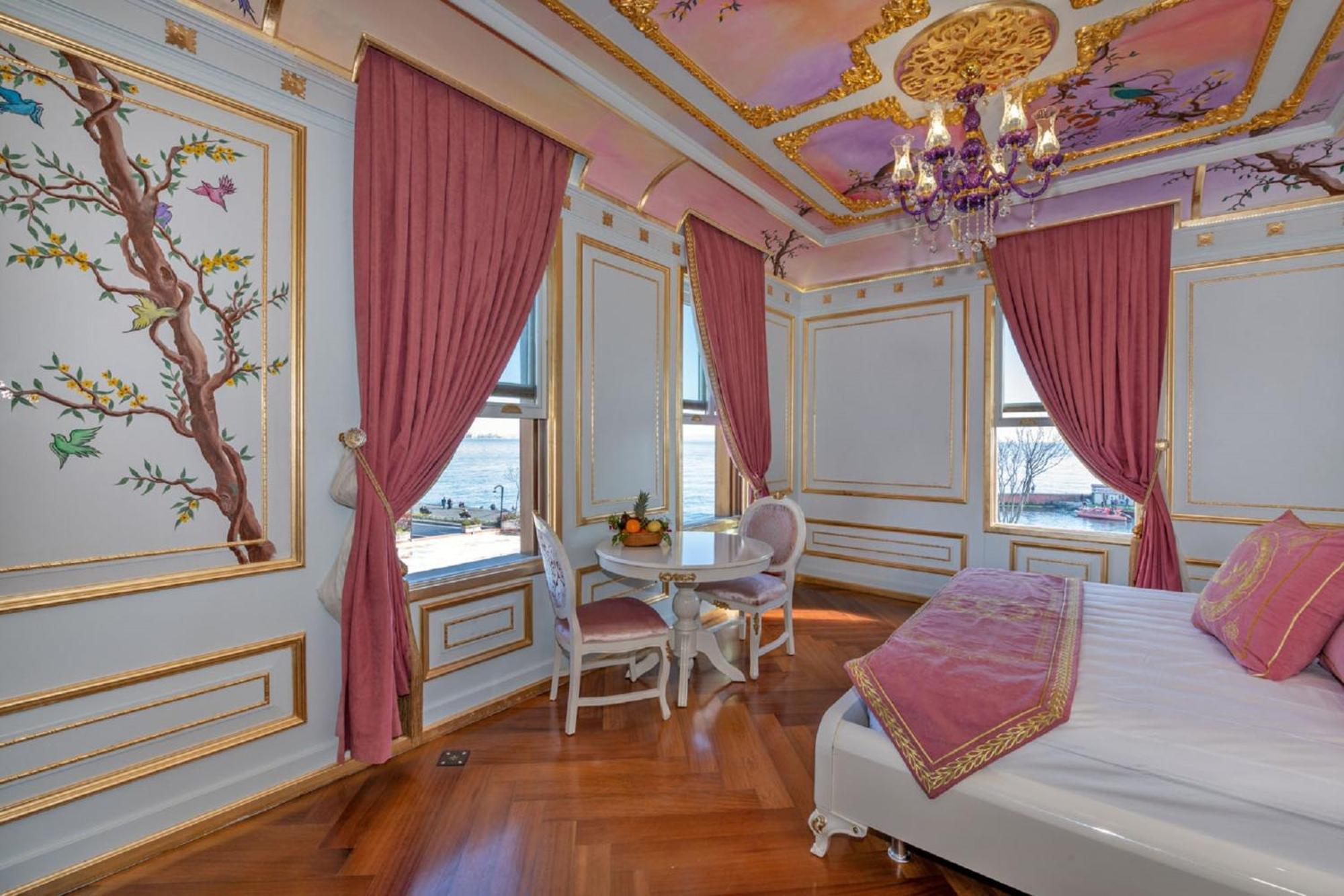Suite Royale dans Demeure de Caractère - Accès Gratuit au Spa Commun (Usage autonome)