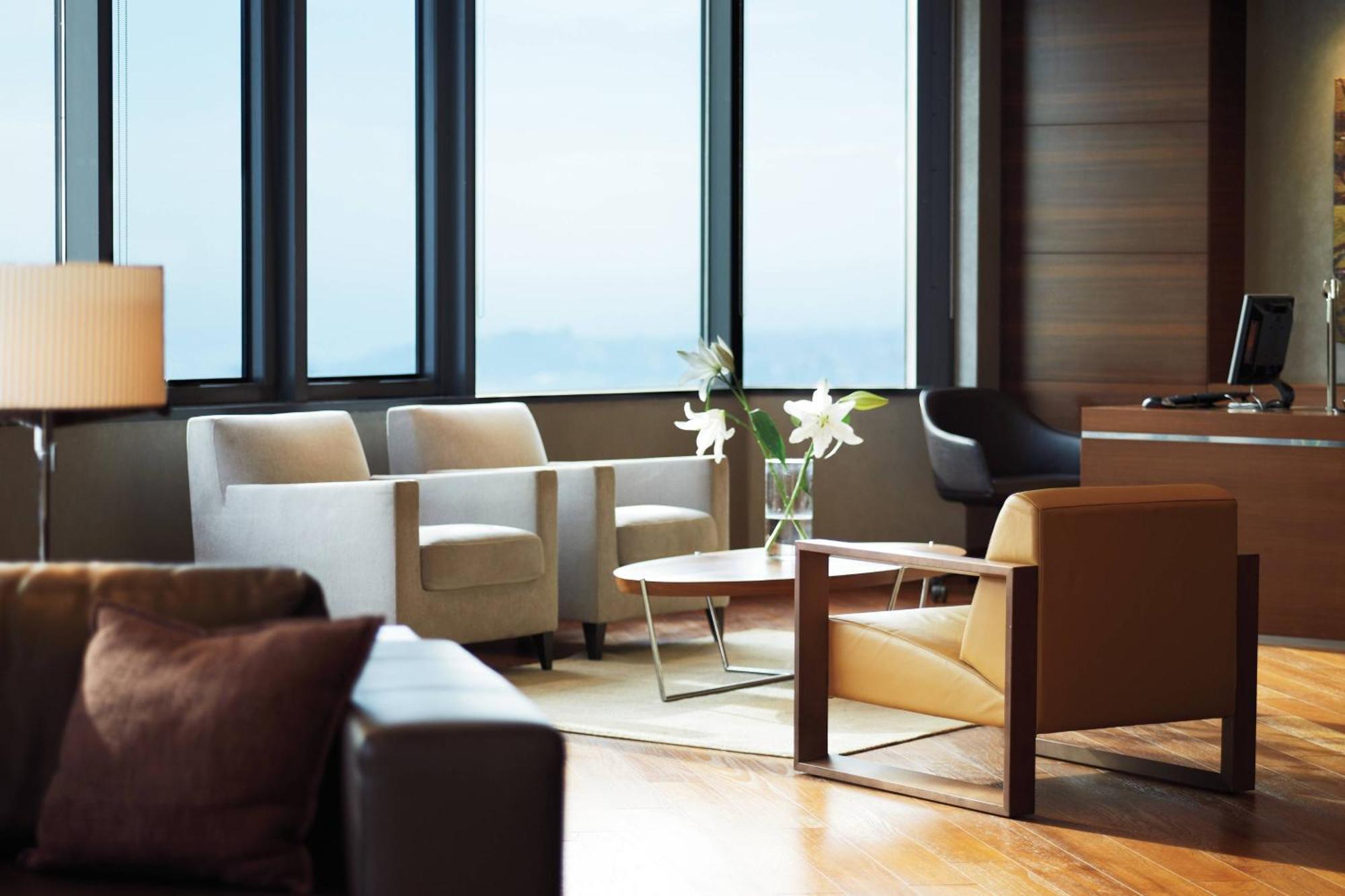 Suite Executive con acceso al club lounge y vistas al mar