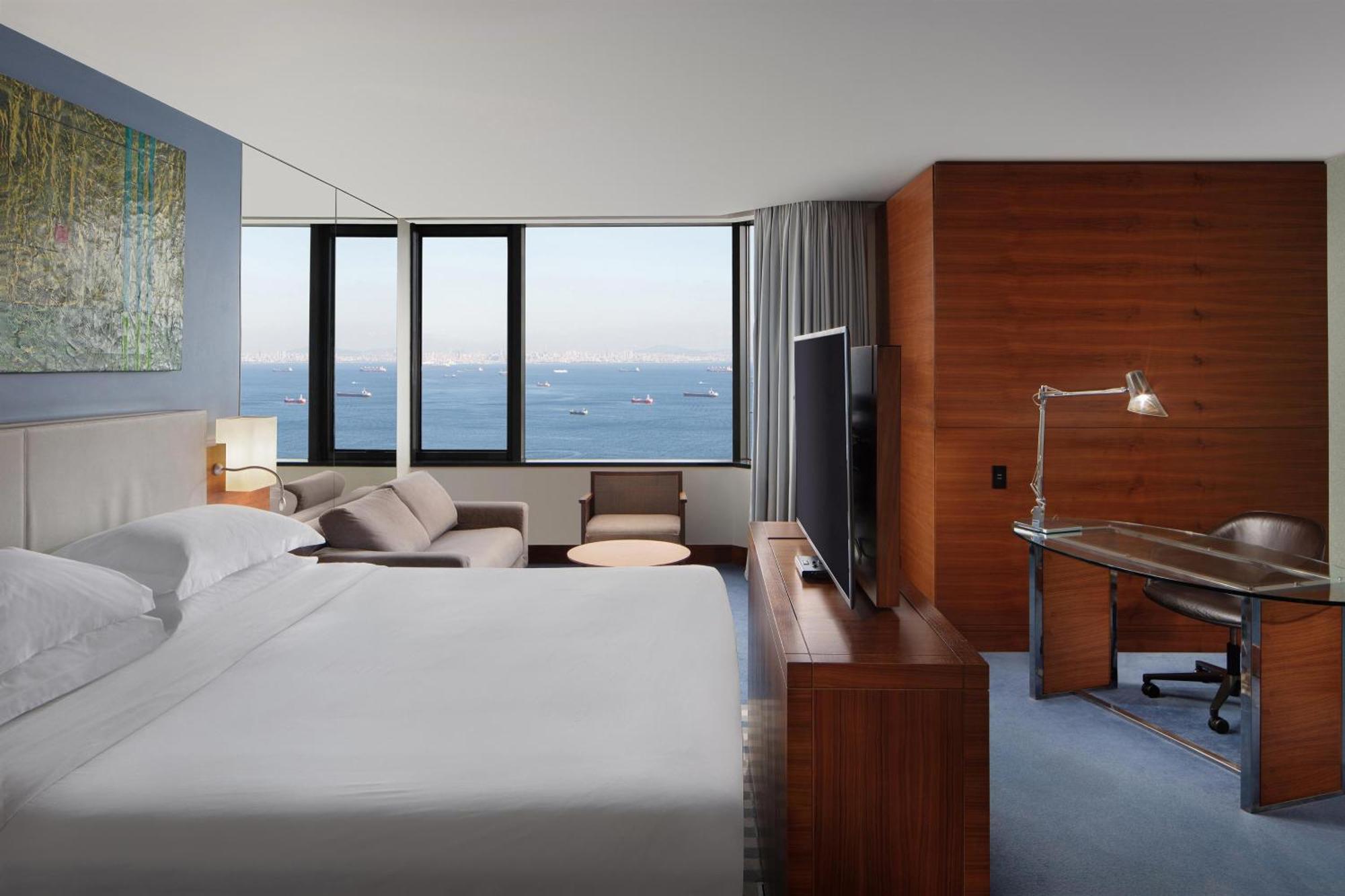 Habitación Doble Premium con cama grande y vistas al mar