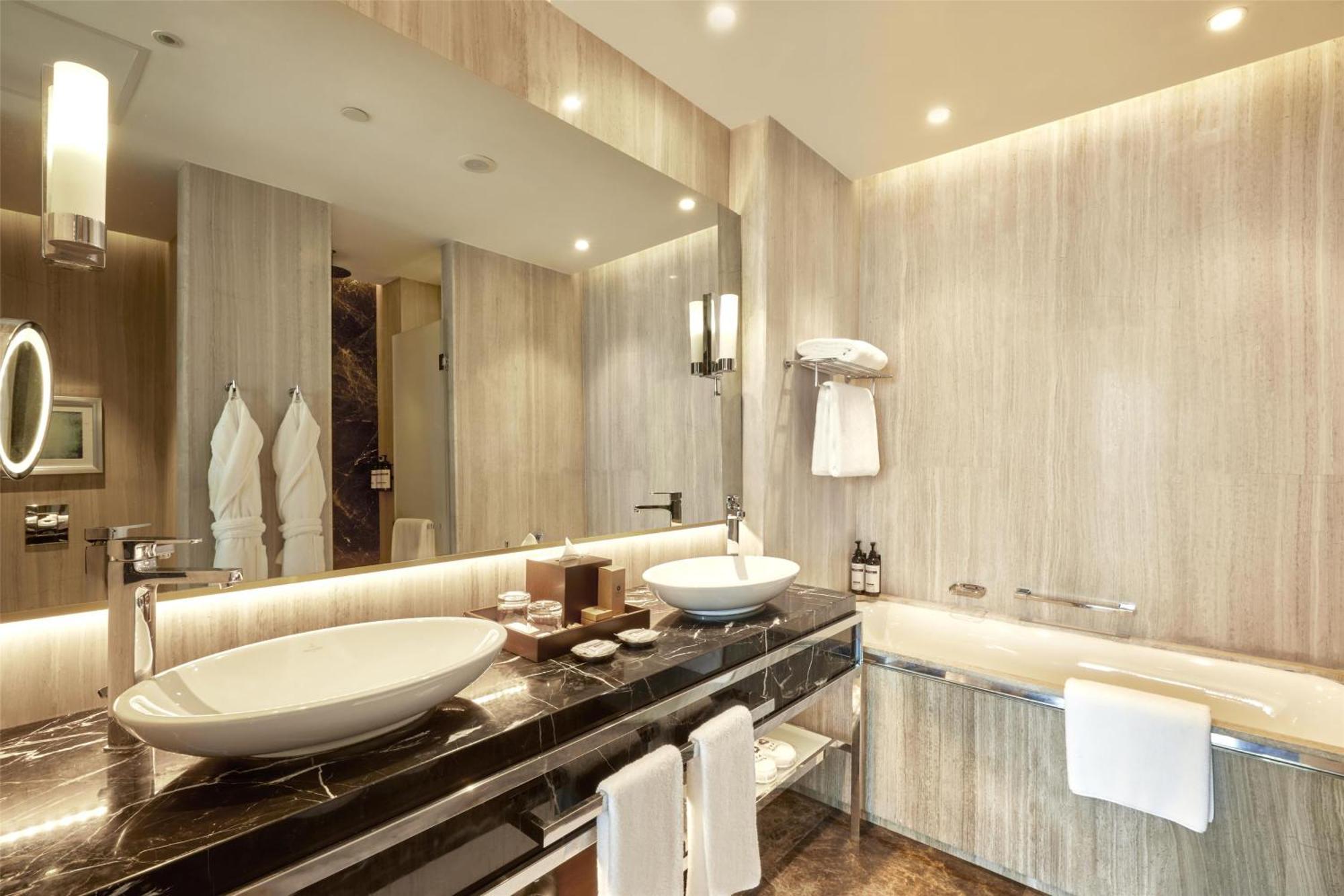 Suite Lit King-Size Regency avec Accès au Club - Vue sur Mer