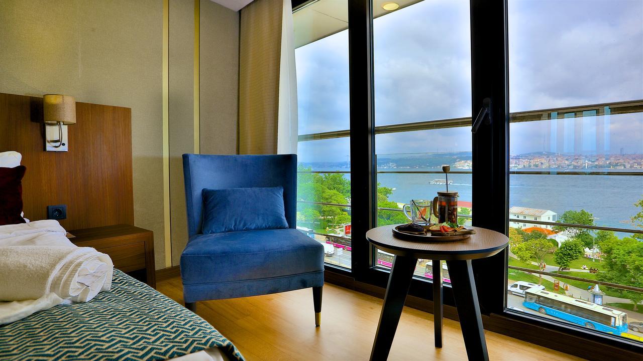 Deluxe Doppel- oder Zweibettzimmer mit Blick auf den Bosporus