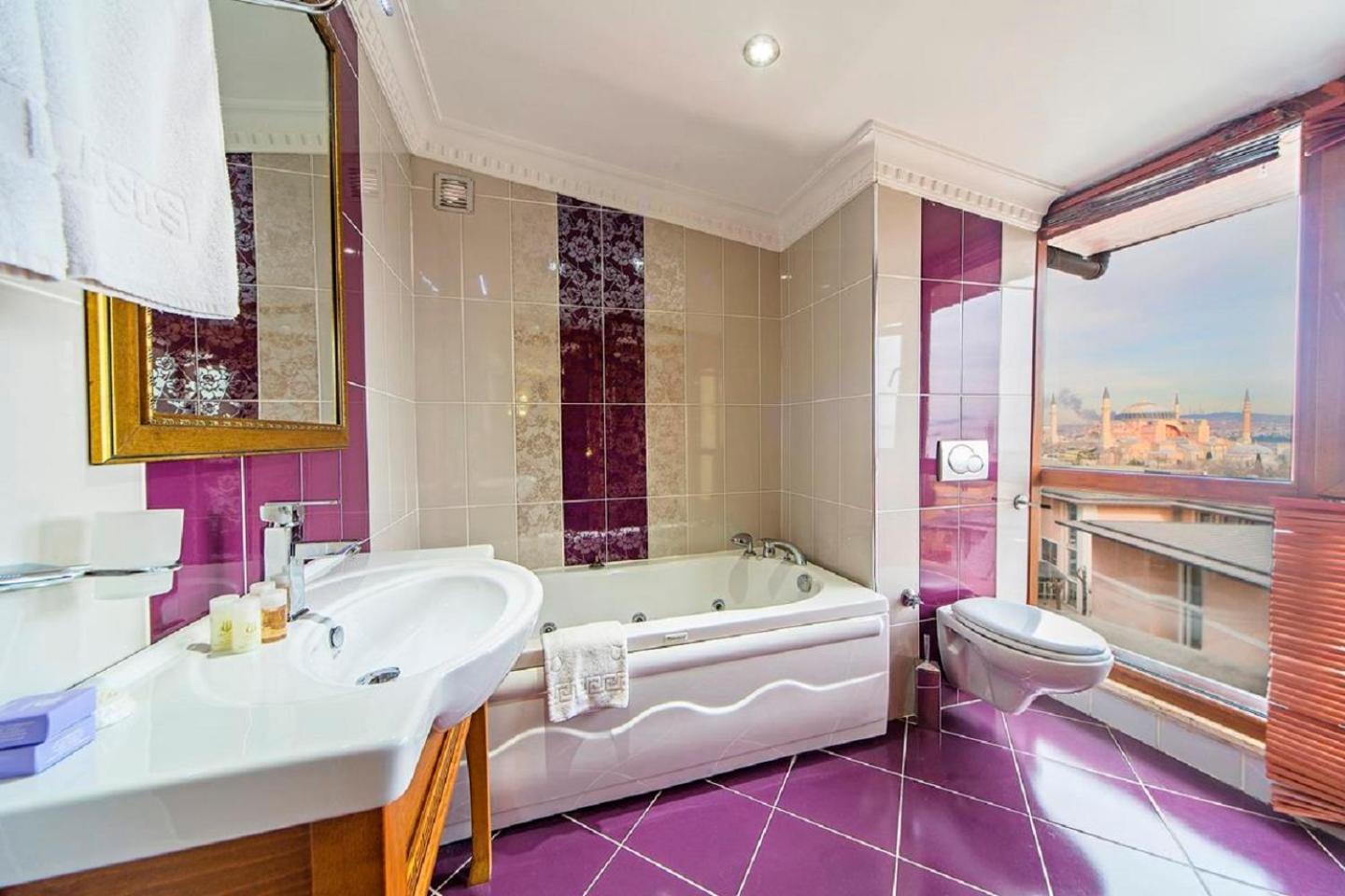 Suite Lit King-Size - Vue sur Mer