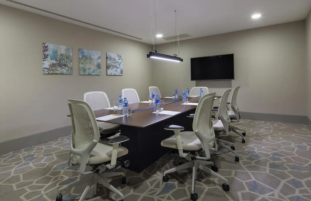 Hilton Garden Inn Istanbul Atatuerk Airport-1