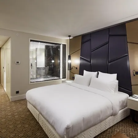 Pullman Istanbul Hotel & Convention Center-3