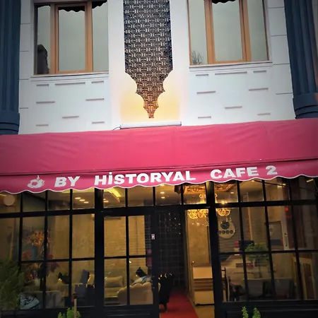 By Historial Hotel Due-2